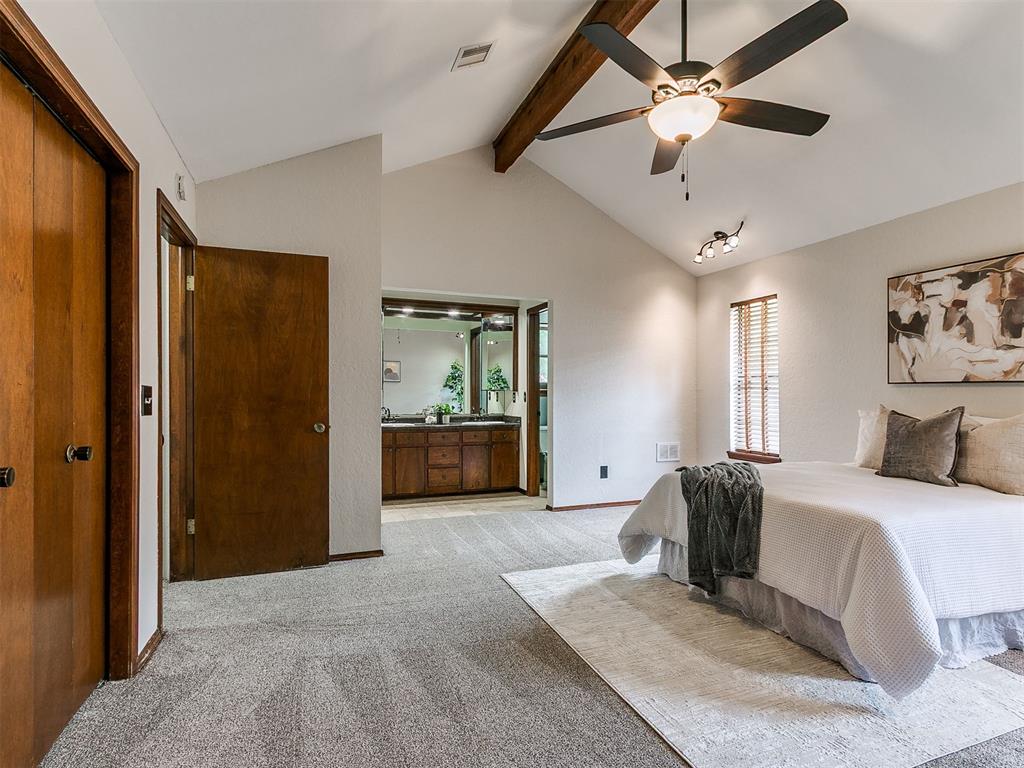 8908 N Mcmillan Avenue Property Photo 12