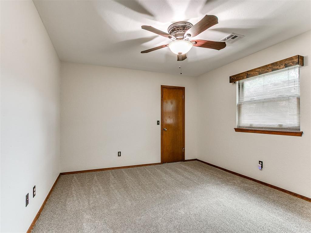 8908 N Mcmillan Avenue Property Photo 16
