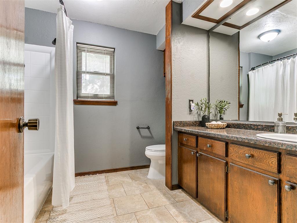 8908 N Mcmillan Avenue Property Photo 17