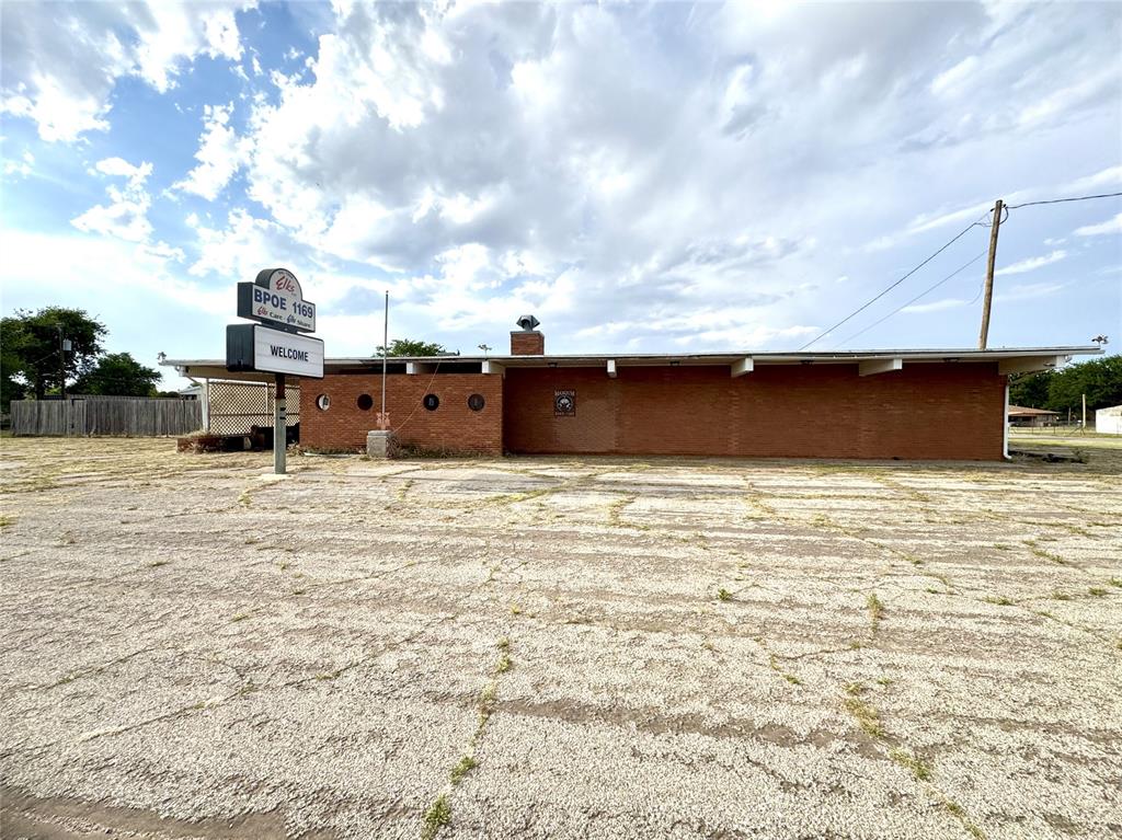 1501 N Pennsylvania Avenue Property Photo 4