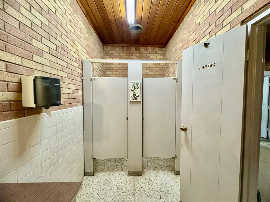 1501 N Pennsylvania Avenue Property Photo 35