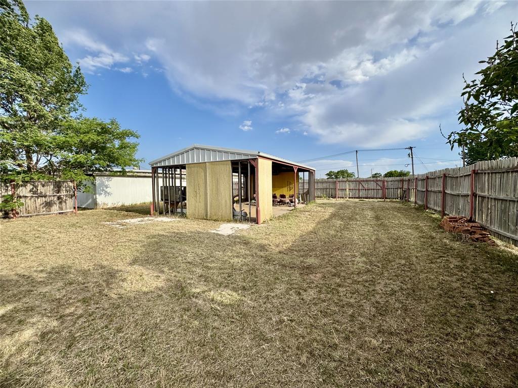 1501 N Pennsylvania Avenue Property Photo 45