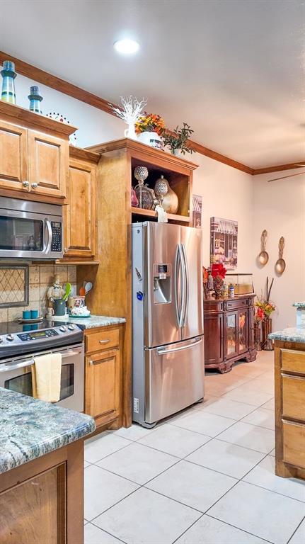 9109 Nw 81st Street Property Photo 4