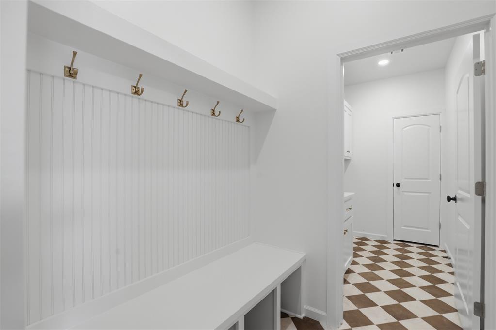 9033 Nw 74th Street Property Photo 27