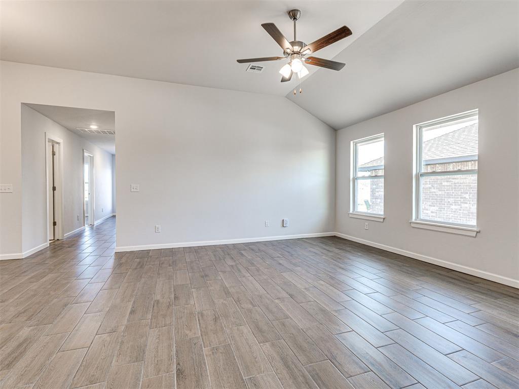 20661 Brush Creek Boulevard Property Photo 6