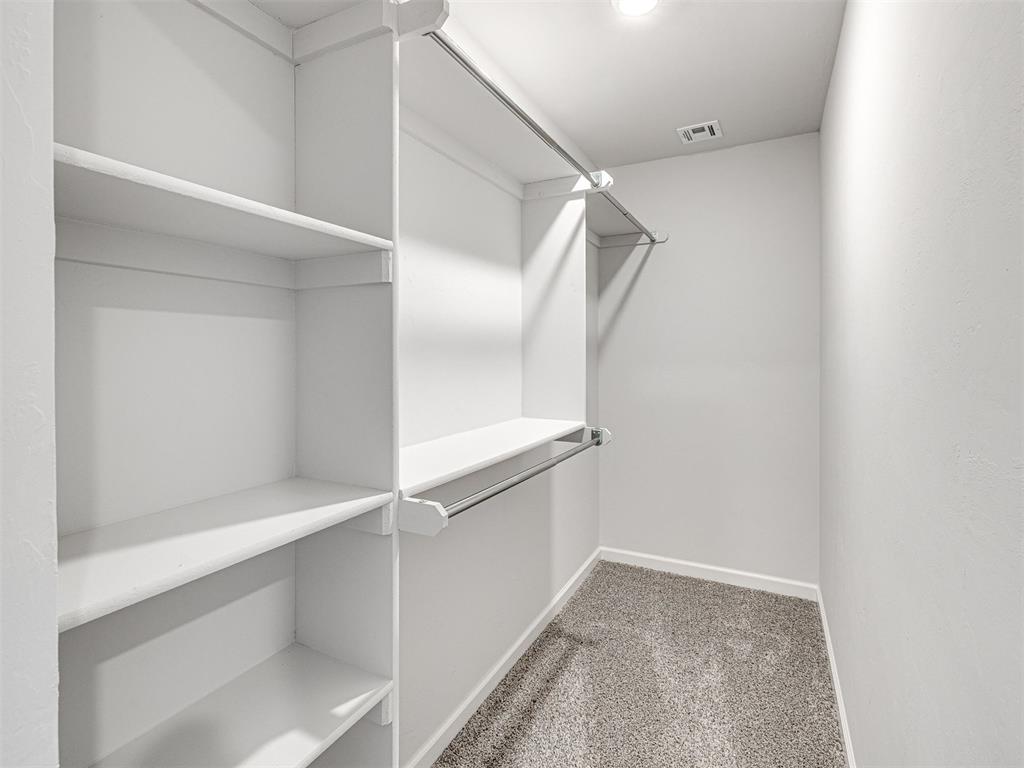 20661 Brush Creek Boulevard Property Photo 25