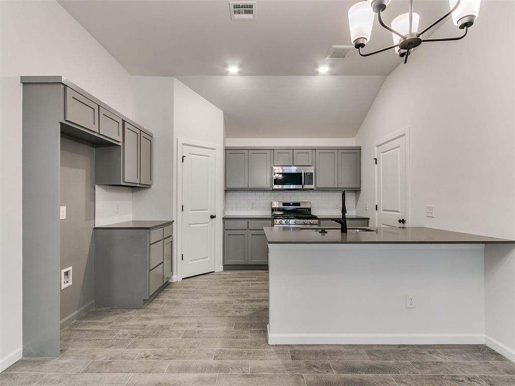 20648 Brush Creek Boulevard Property Photo 15
