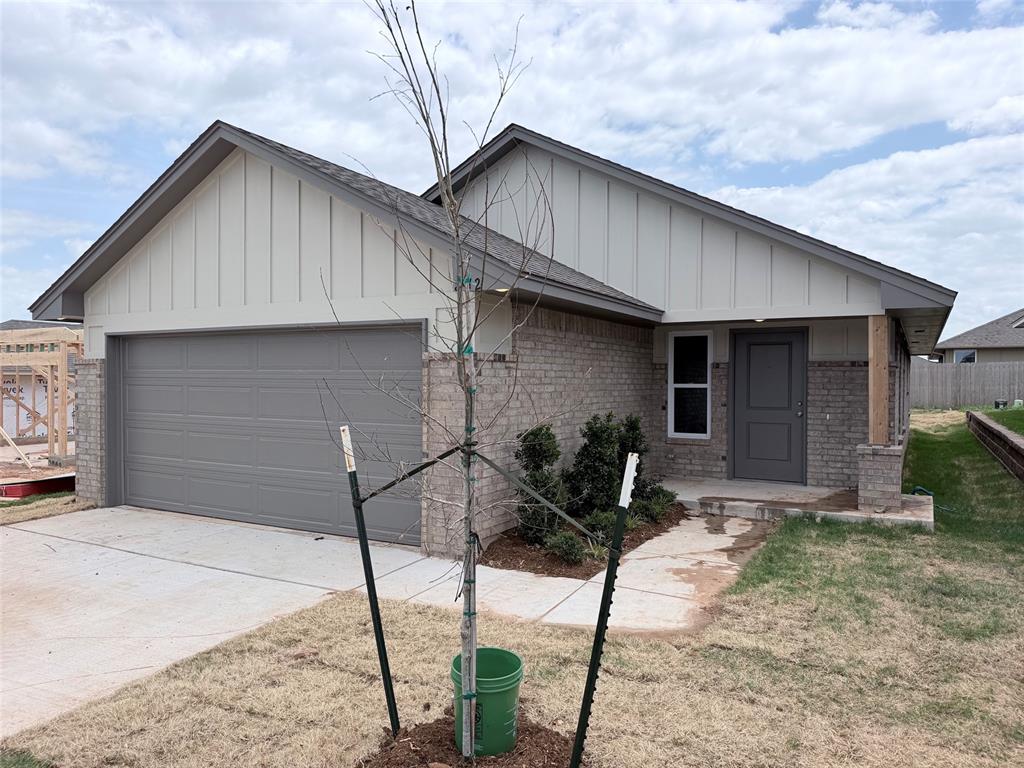 2912 NW 196th Place Property Photo 1