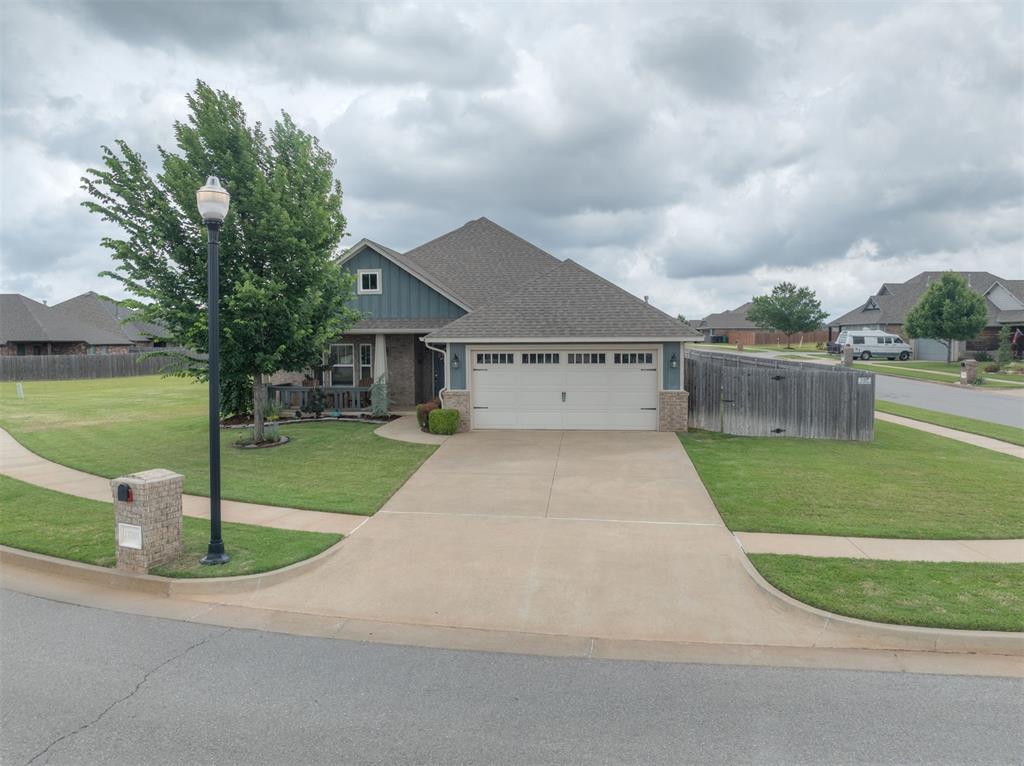 18500 Summer Grove Avenue Property Photo 2