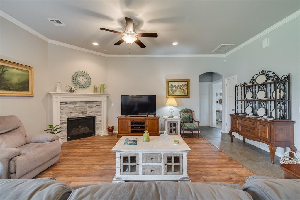 18500 Summer Grove Avenue Property Photo 10