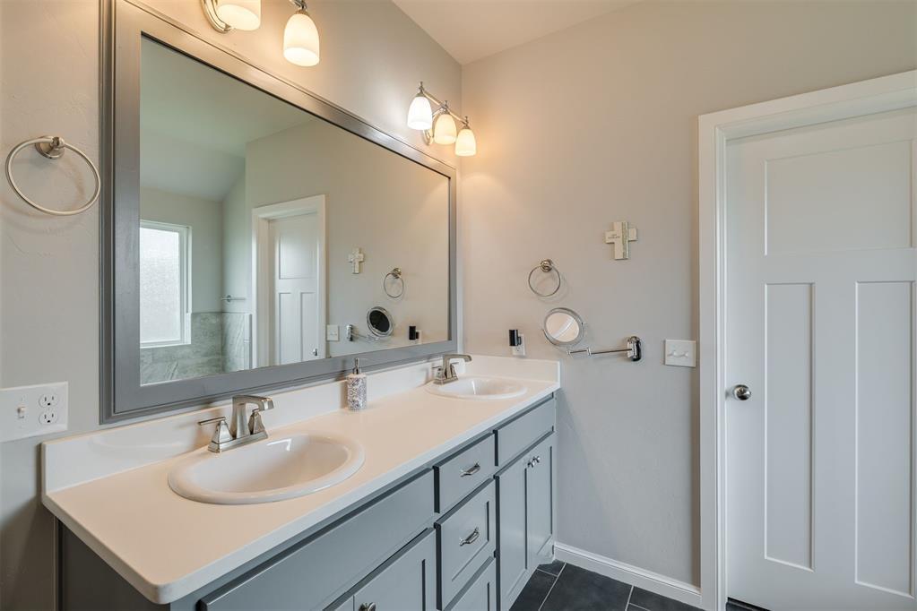 18500 Summer Grove Avenue Property Photo 18