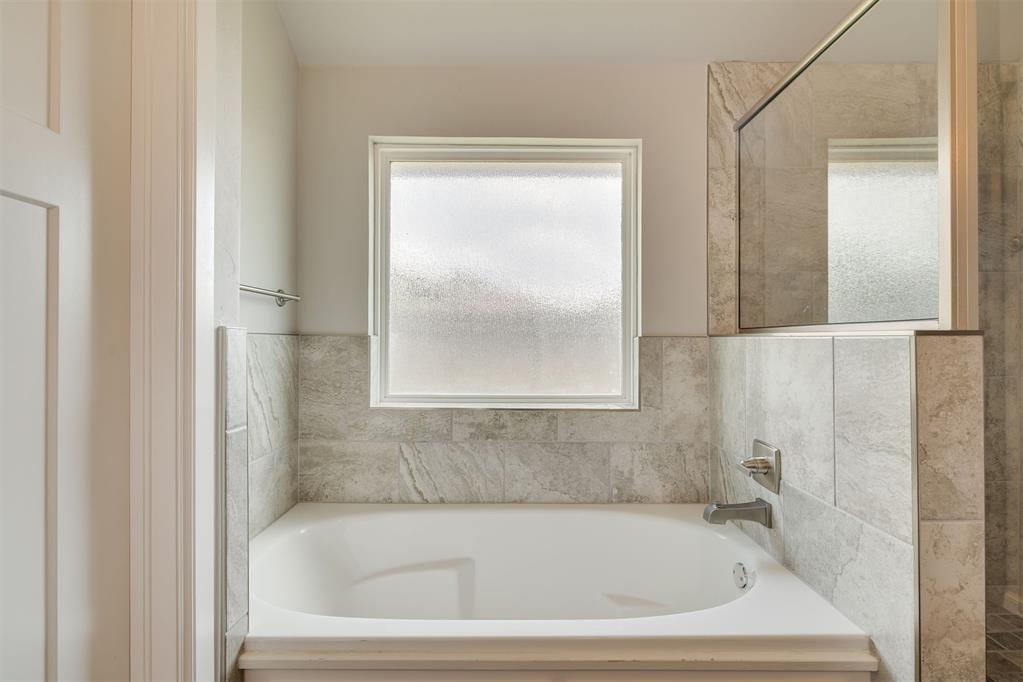 18500 Summer Grove Avenue Property Photo 20