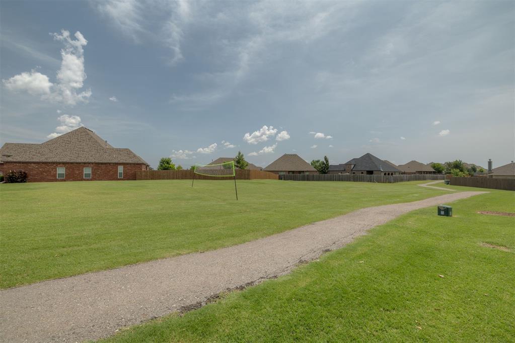 18500 Summer Grove Avenue Property Photo 35