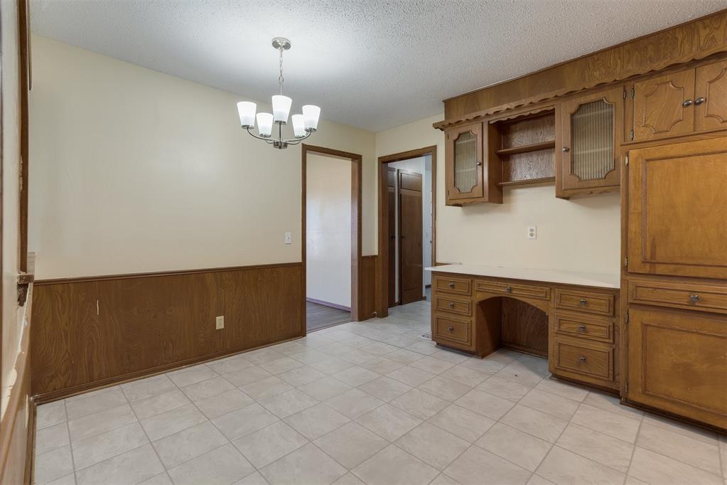 2912 N Santa Fe Avenue Property Photo 15