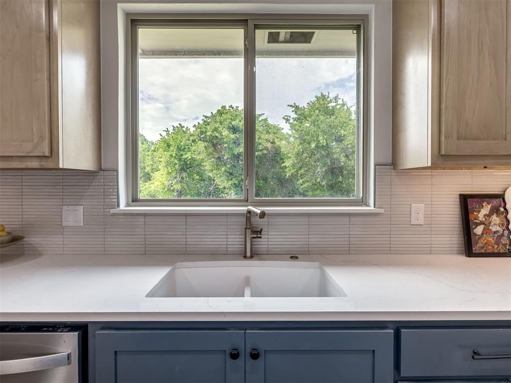 10925 Sandstone Ridge Way Property Photo 16