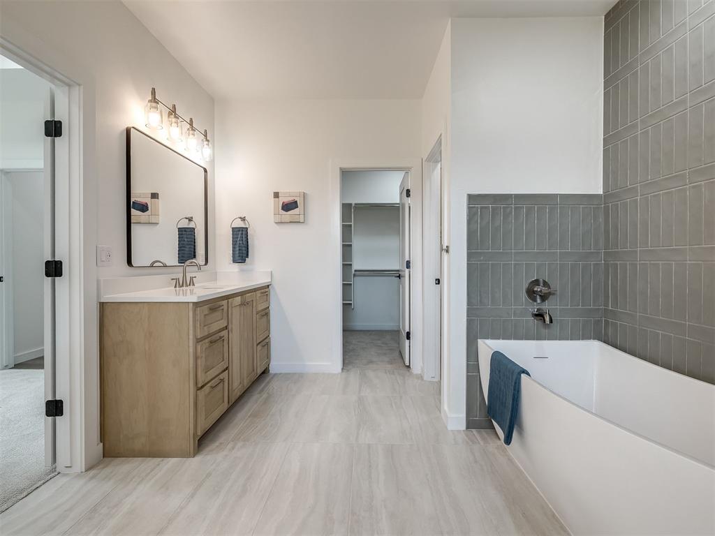 10925 Sandstone Ridge Way Property Photo 23
