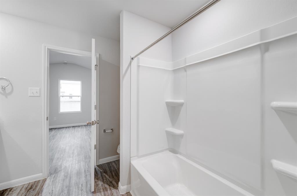 2310 Quail Hollow Property Photo 6