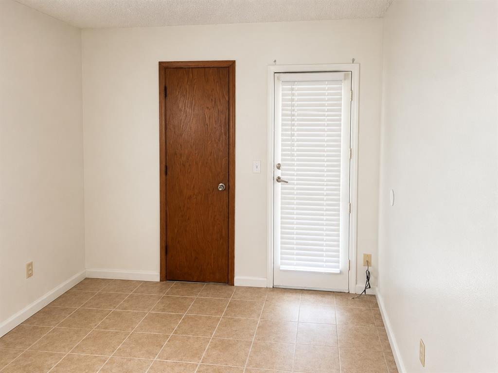 828 Nw 113th Street Property Photo 5