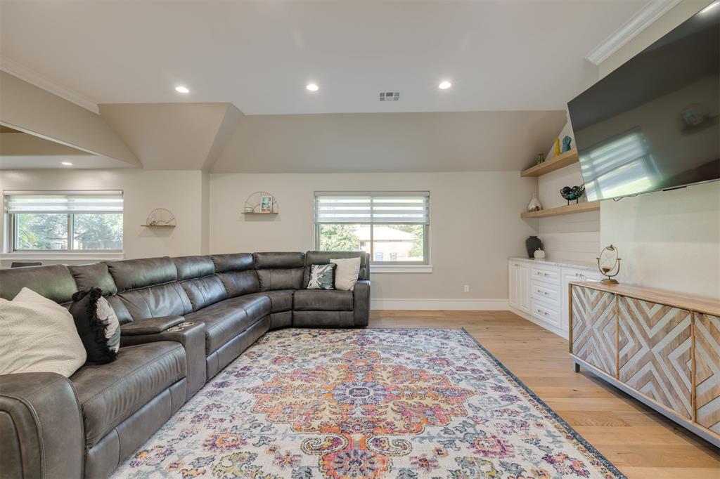 2503 Walnut Road Property Photo 10