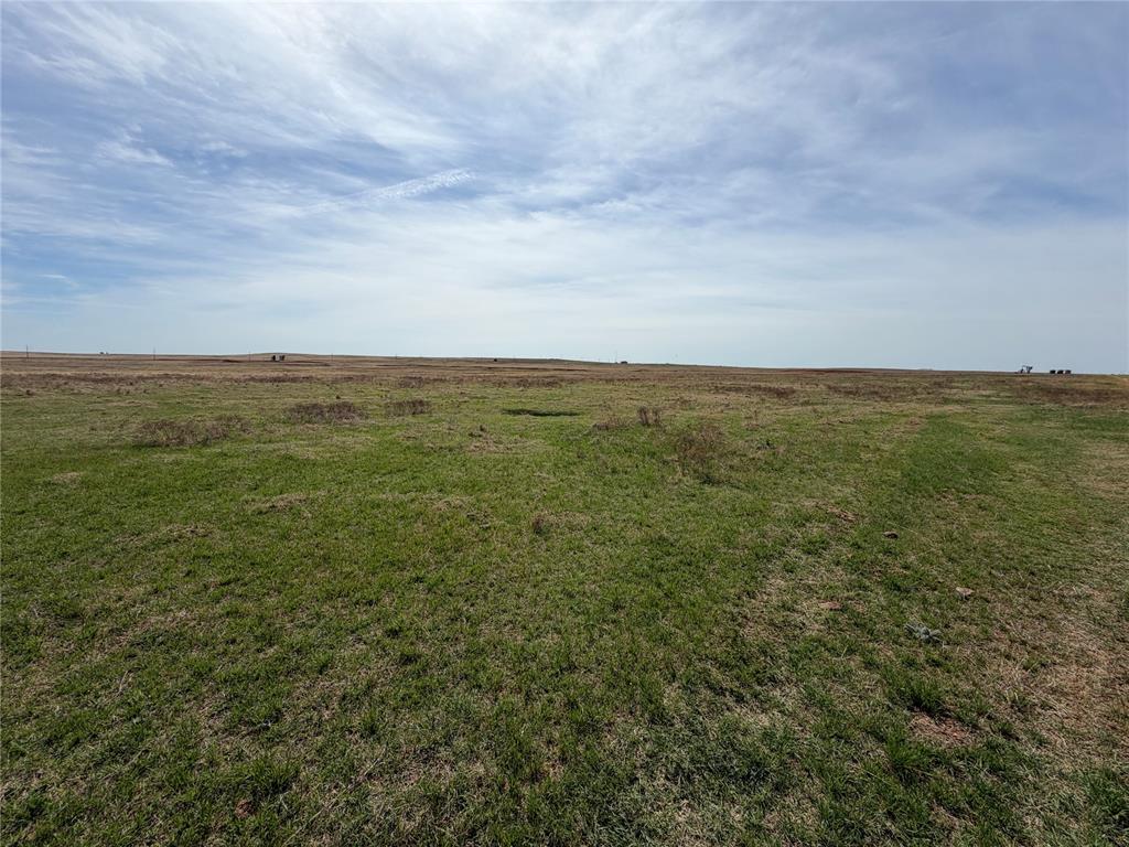 0000 E 740 Road Property Photo 3