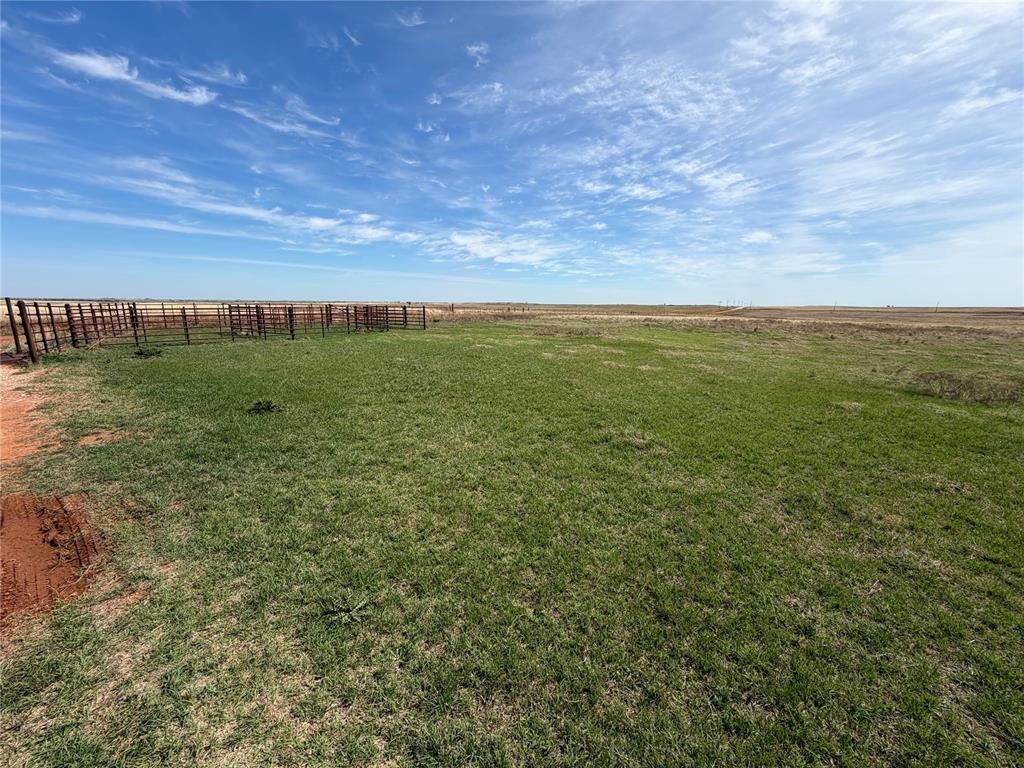 0000 E 740 Road Property Photo 4