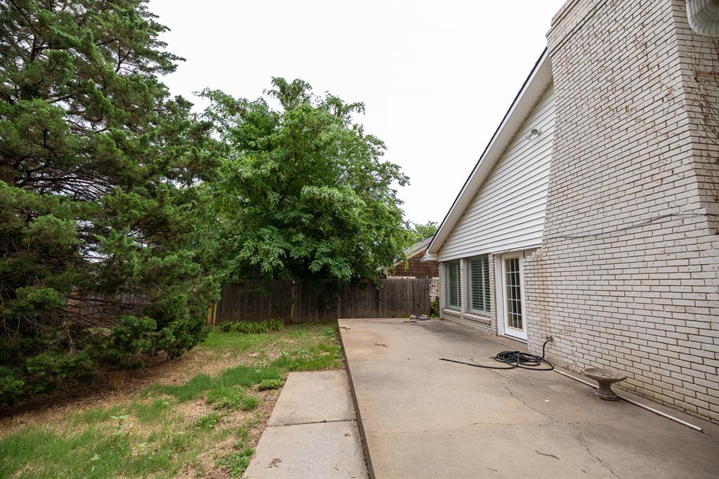 3813 Nw 66th Street Property Photo 7