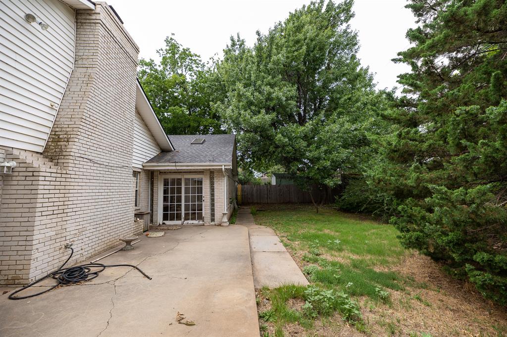 3813 Nw 66th Street Property Photo 8