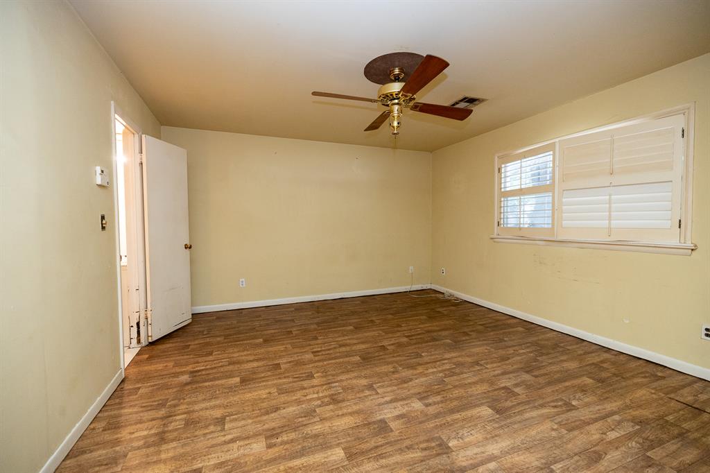 3813 Nw 66th Street Property Photo 21