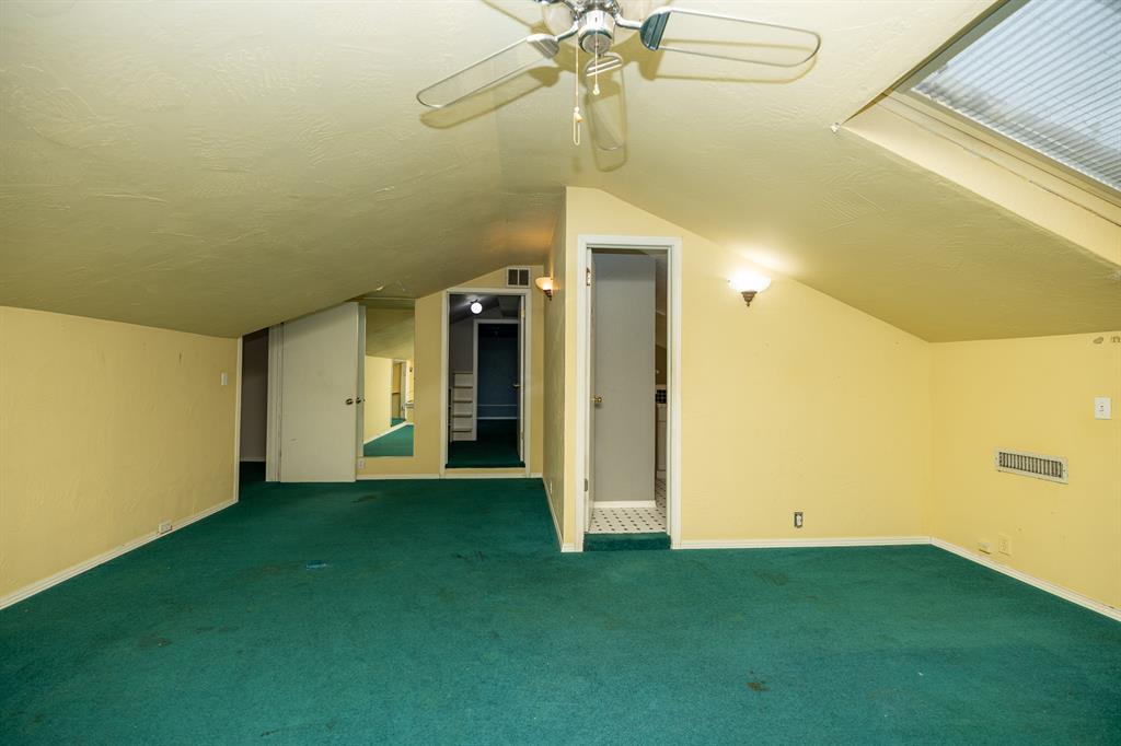 3813 Nw 66th Street Property Photo 40