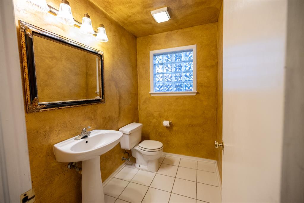 3813 Nw 66th Street Property Photo 49