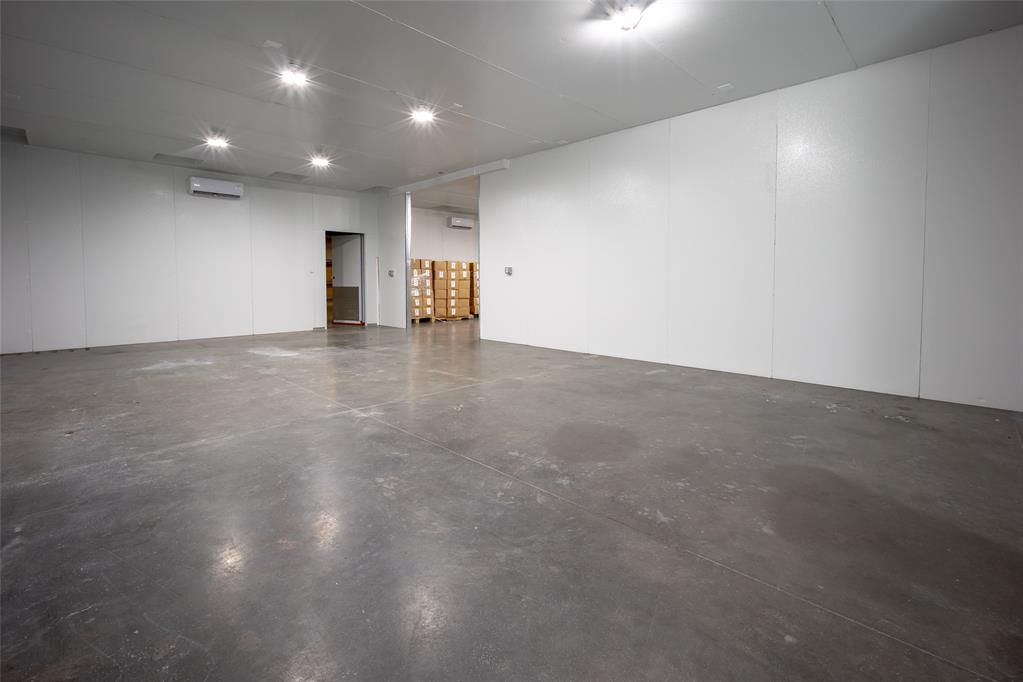 425 W Airport Road Property Photo 14