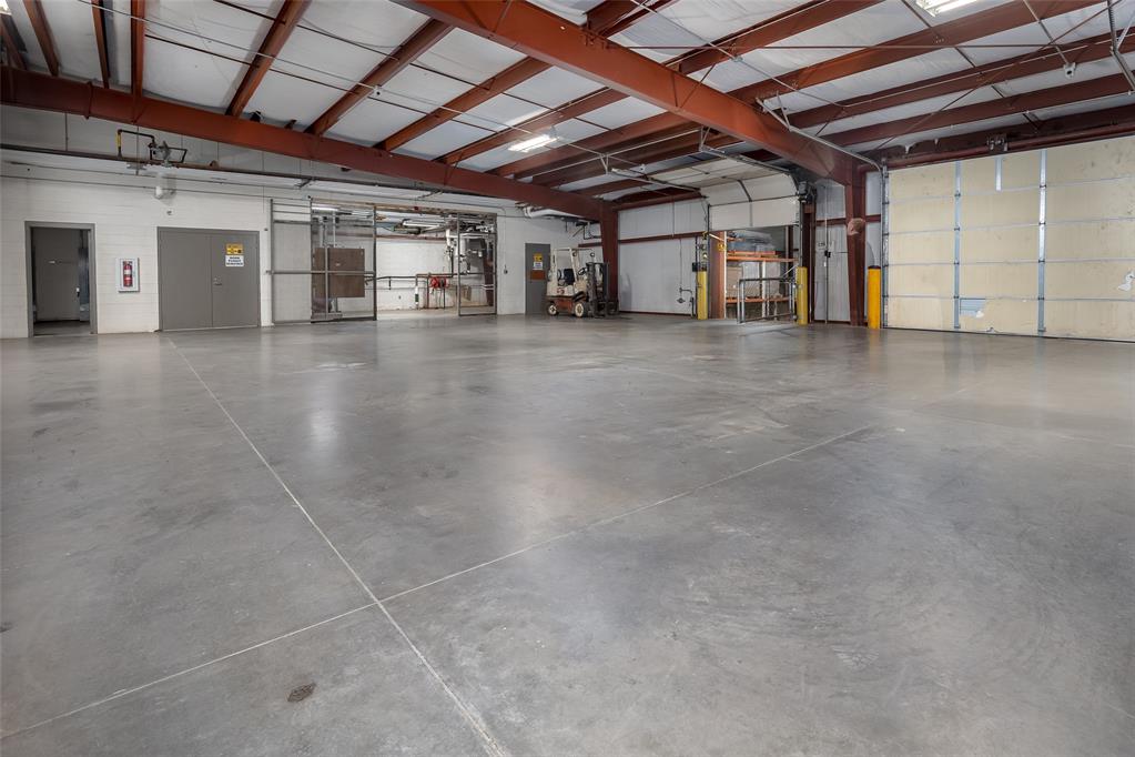 425 W Airport Road Property Photo 23