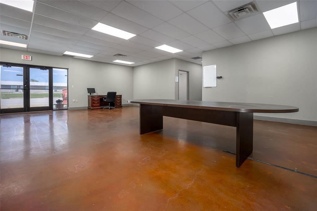 425 W Airport Road Property Photo 25