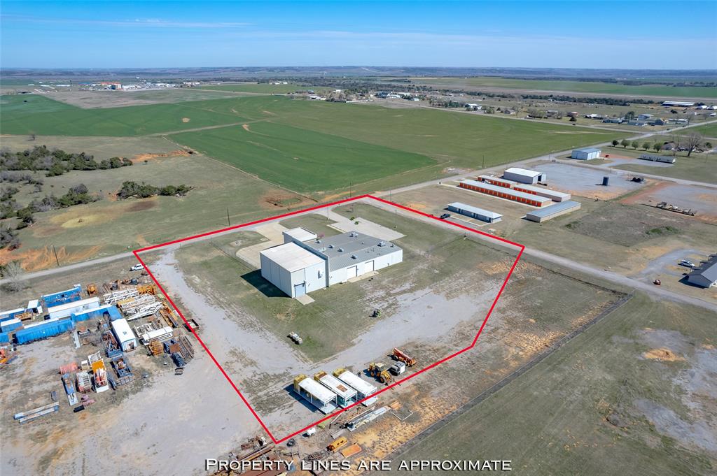 425 W Airport Road Property Photo 38