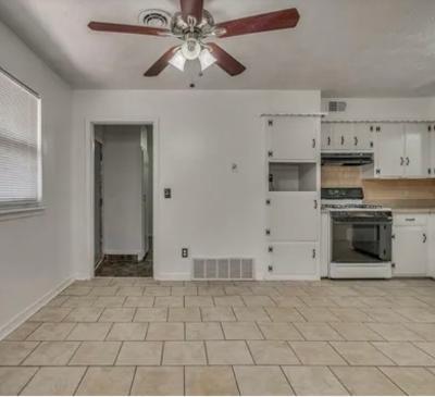 809 Englewood Road Property Photo 5