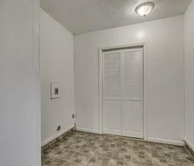809 Englewood Road Property Photo 8