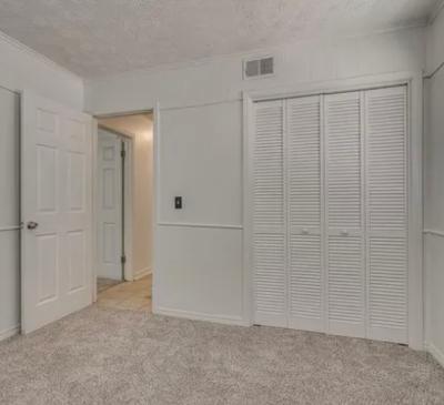 809 Englewood Road Property Photo 9