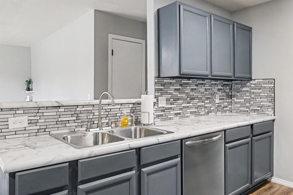 7308 Park Meadow Drive Property Photo 13