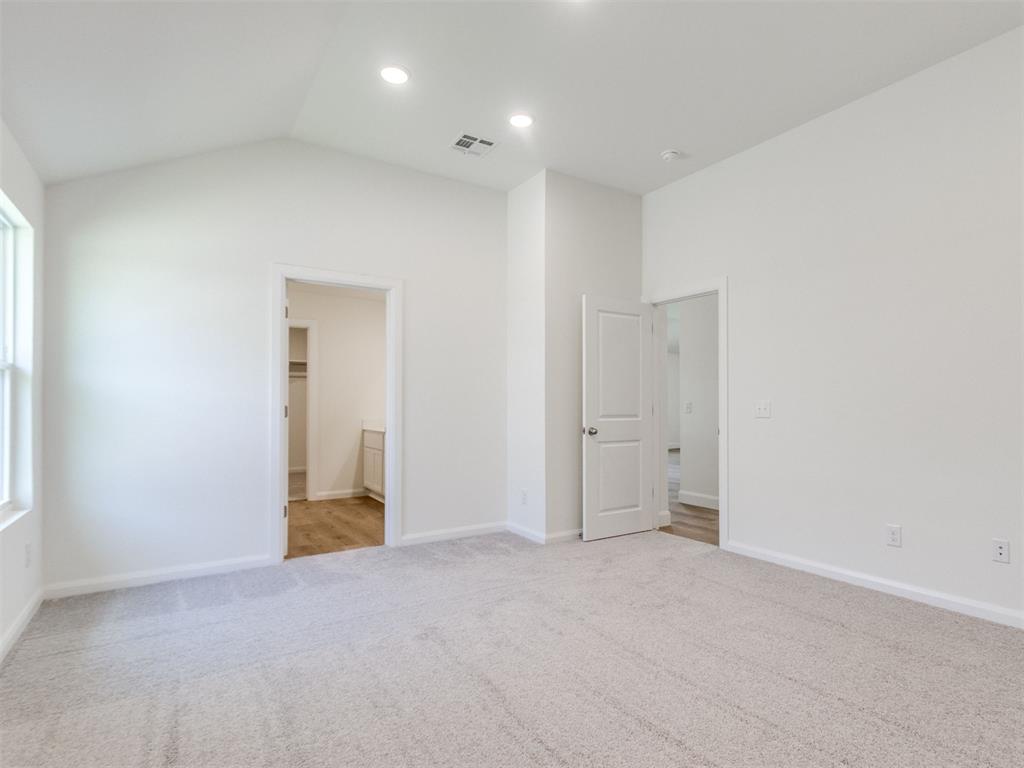 920 Hazy Brook Circle Property Photo 14