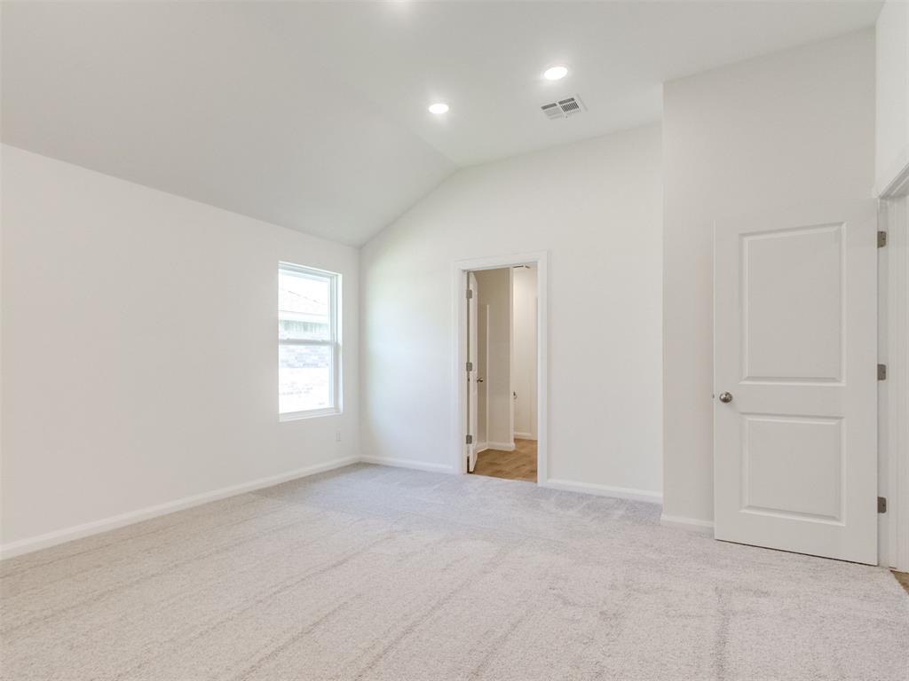 920 Hazy Brook Circle Property Photo 15