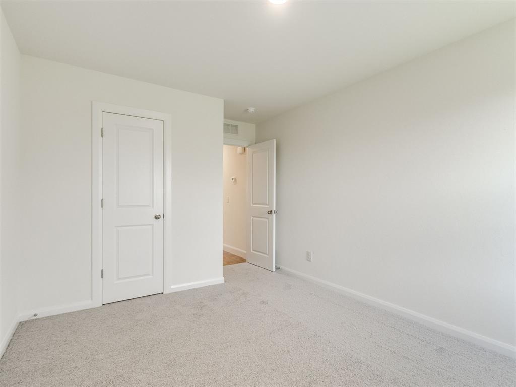 920 Hazy Brook Circle Property Photo 26