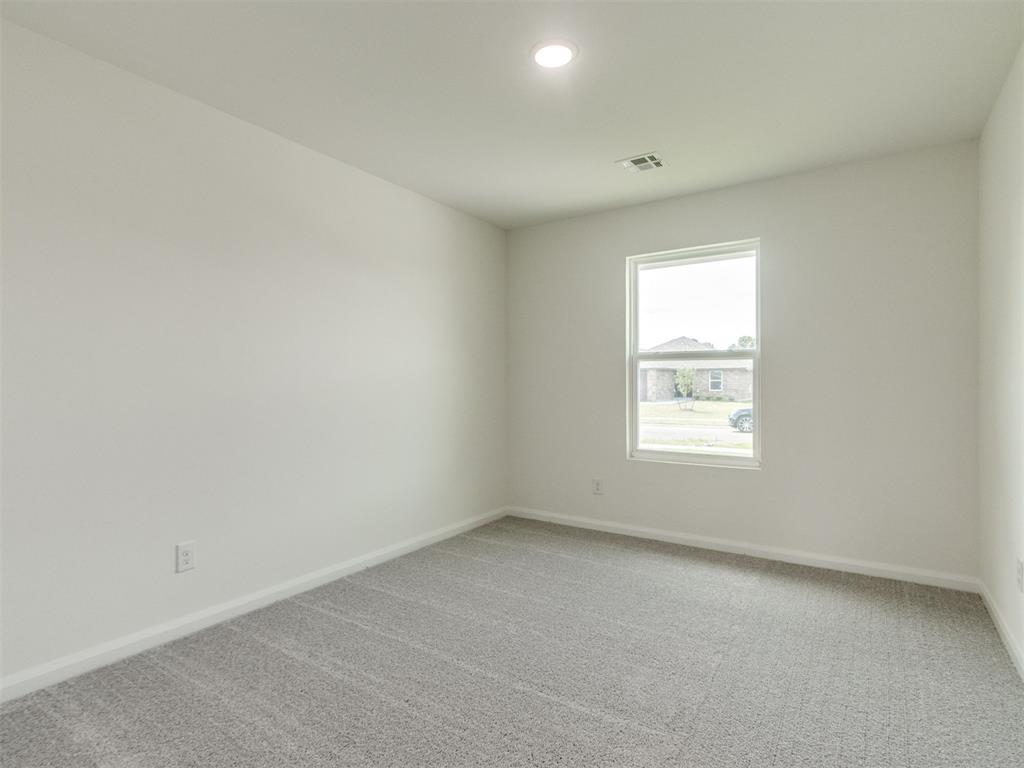 920 Hazy Brook Circle Property Photo 32