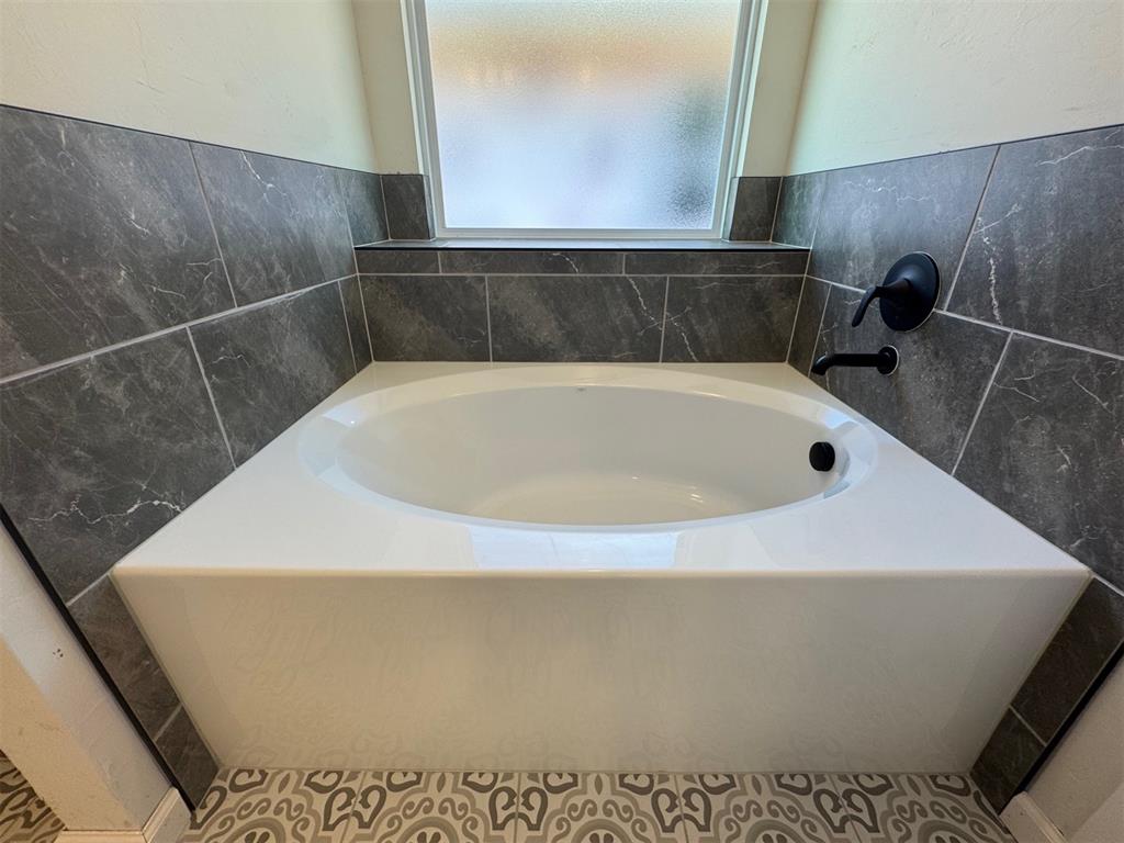 2715 Turtle Way Property Photo 8