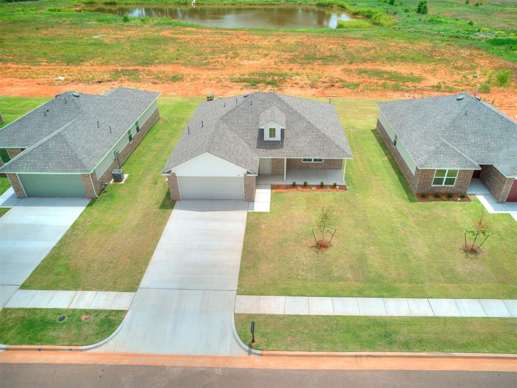 1212 E Stallion Lane Property Photo 3