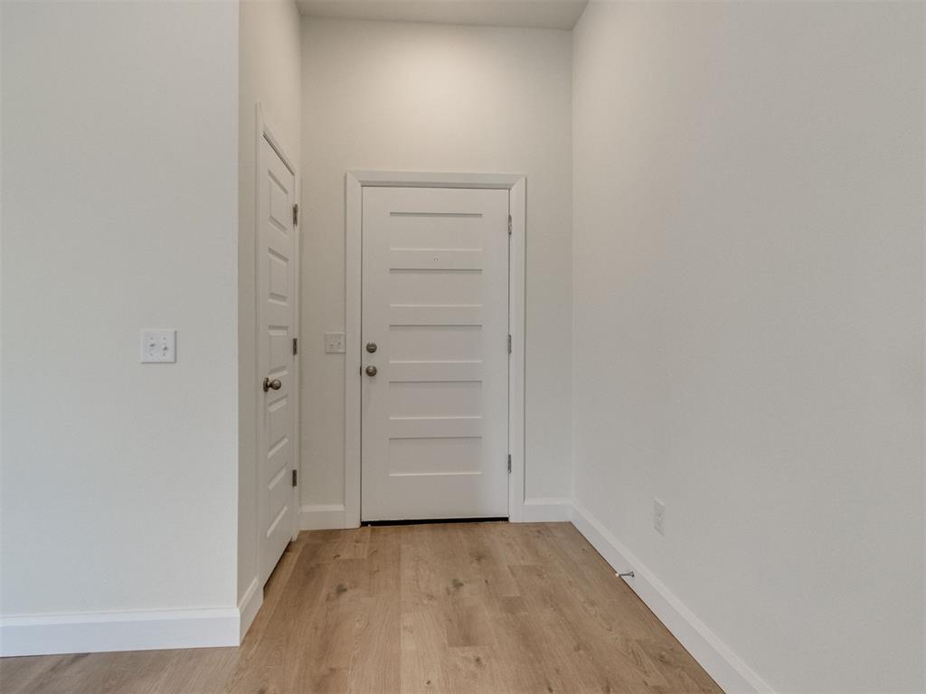 1212 E Stallion Lane Property Photo 4