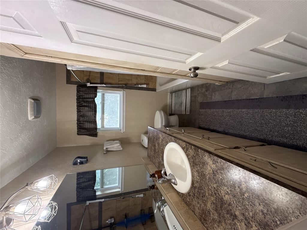 628 Juniper Avenue Property Photo 8