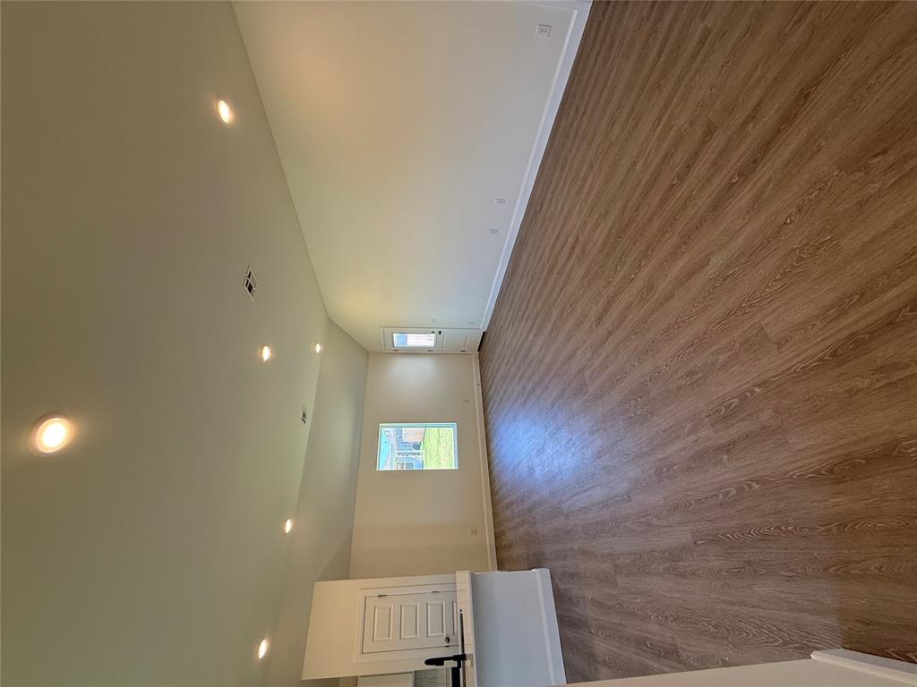 1205 E Stallion Lane Property Photo 2