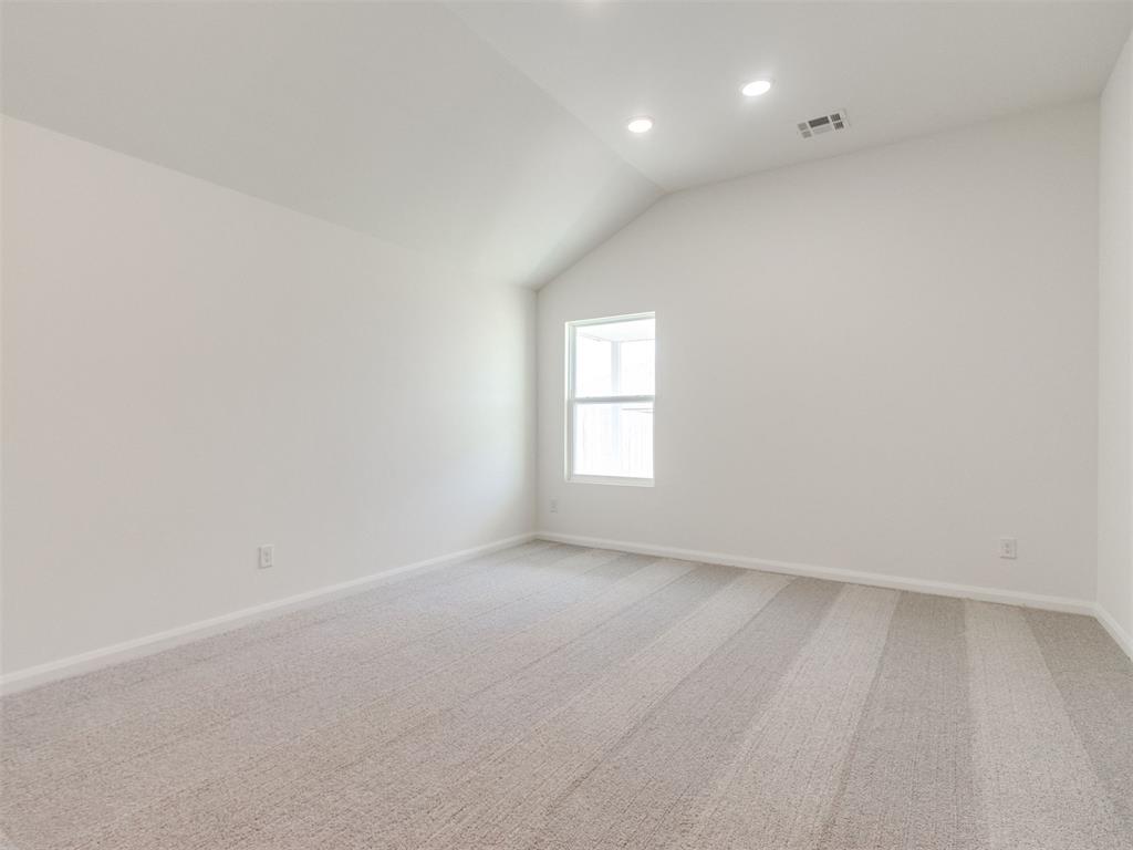 1204 E Ruger Lane Property Photo 13