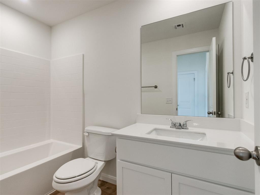 1204 E Ruger Lane Property Photo 21
