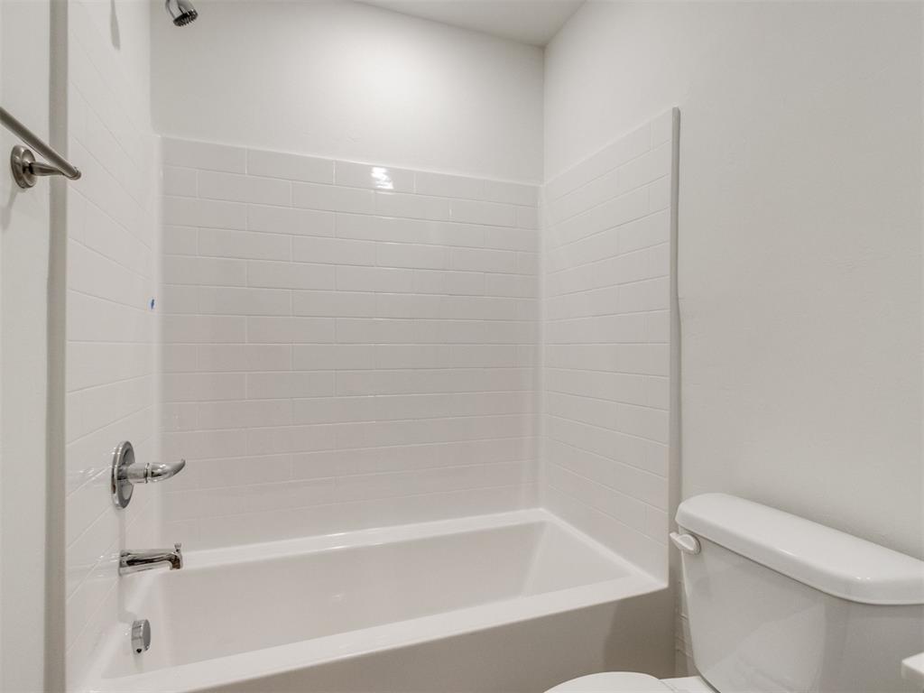 1204 E Ruger Lane Property Photo 22